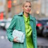 Moda na mão: as bolsas estilosas que bombaram no street style da Copenhagen Fashion Week