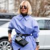 Moda na mão: bolsa 2 em 1 bombou no street style da Copenhagen Fashion Week