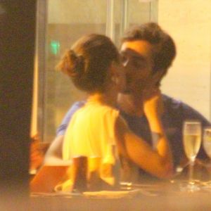 Isis Valverde fez programa a dois com marido e trocou beijos com André Resende no RJ nesta sexta-feira, 31 de janeiro de 2020