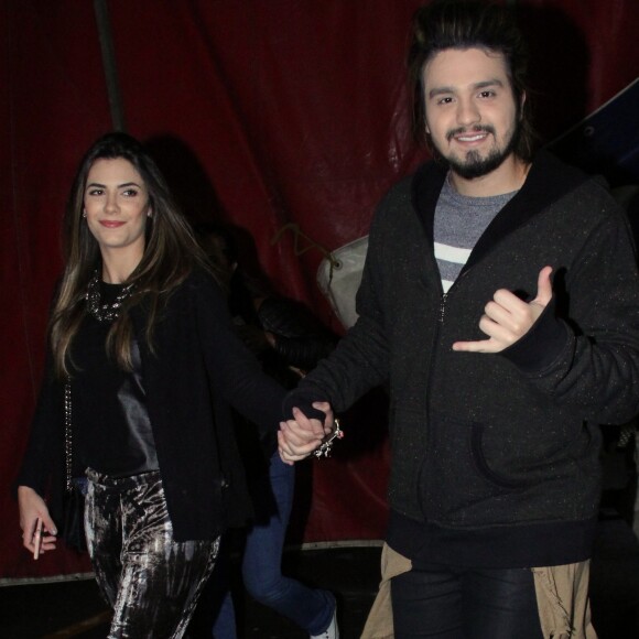 Jade Magalhães e Luan Santana estão de férias pela Europa