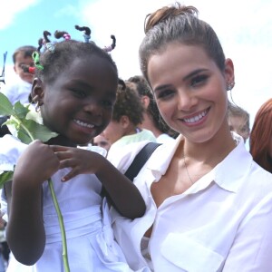 Em 2017, Bruna Marquezine prestigiou o 'Ato Pela Paz', promovido pela ONG IKMR e pelo Movimento Amor Sem Fronteiras, que marca os seis anos da Guerra da Síria