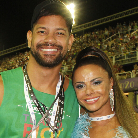 Viviane Araújo vai com namorado à Sapucaí e revela planos de casamento e filho neste domingo, dia 24 de fevereiro de 2020