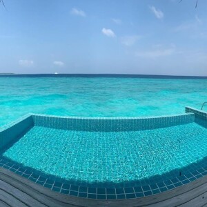 Fernanda Gentil posta foto do visual das Maldivas.