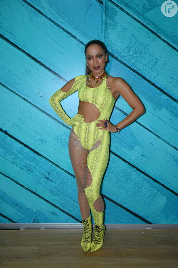 Anitta explicou estratégia de fantasias de Carnaval com bumbum à mostra