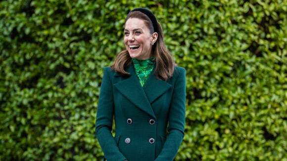 Verde versátil: Kate Middleton elege cor em 1º dia na Irlanda. Aos looks!