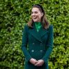 Duquesa de Cambridge, Kate Middleton apostou em looks verdes no 1º dia na Irlanda