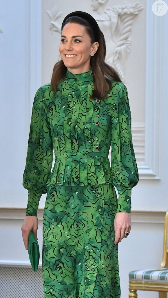 Vestido de Kate Middleton tinha ar romântico e refinado