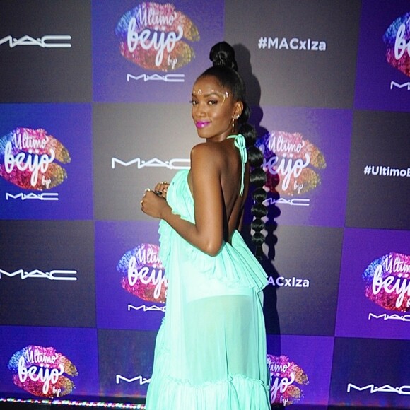 Iza conquistou título como rainha de bateria do Grupo A pela Imperatriz Leopoldinense no Carnaval 2020