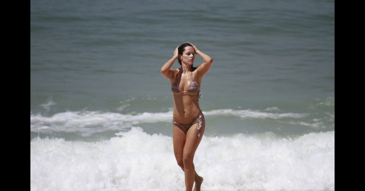 Viviane Victorette Prestes A Voltar Tv Mostra Boa Forma Em Praia Do Rio Purepeople