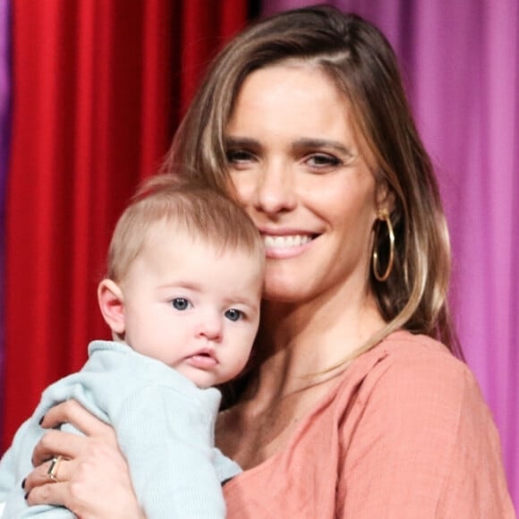 Fernanda Lima posou com filha, Maria Manoela, no Festival Grls, em São Paulo, neste domingo, 8 de março de 2020