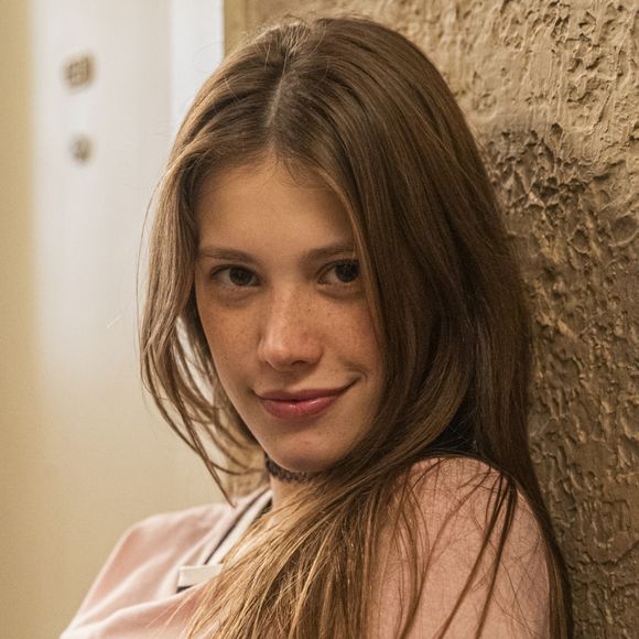 Na última semana da novela 'Malhação: Toda Forma de Amar', Anjinha (Caroline Dallarosa) não gosta quando Marquinhos (André Matarazzo) fala mal do seu pai no capítulo de segunda-feira, 30 de março de 2020