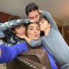 Juliana Paes apareceu de pijama em festa caseira com os filhos e o marido