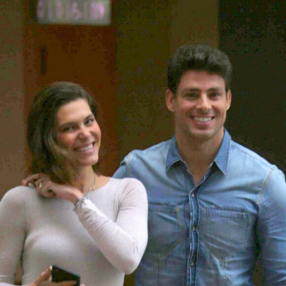 Cauã Reymond é casado com Mariana Goldfarb desde abril de 2019