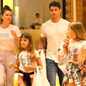 Cauã Reymond e a filha, Sofia, foram elogiados por conta da cumplicidade: 'Amor mais puro'