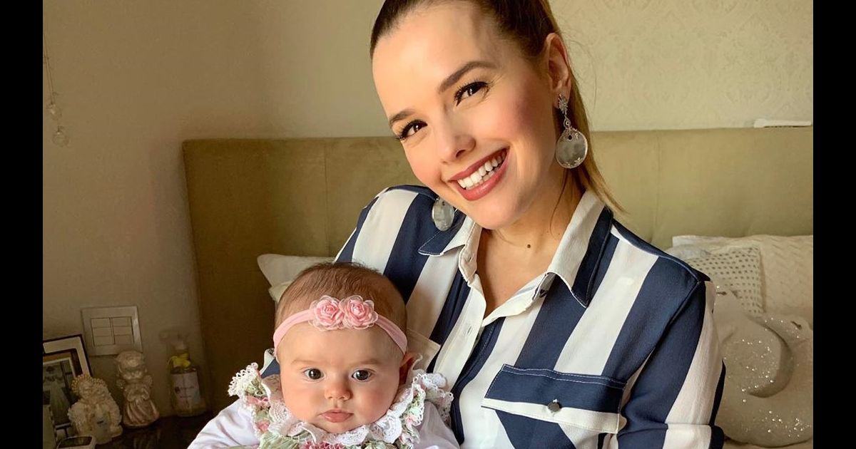 Filha De Thaeme Mariôto Liz Completa 1 Ano Nesta Segunda Feira 20 De Abril De 2020 Purepeople 3188