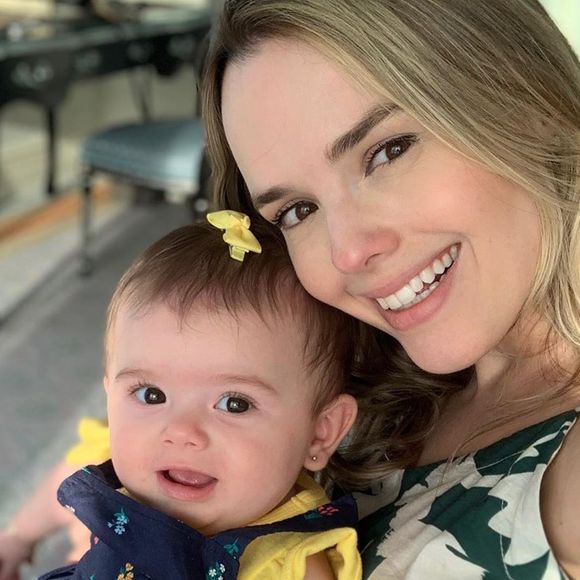 É dia de festa de 1 ano para Liz, filha de Thaeme Mariôto