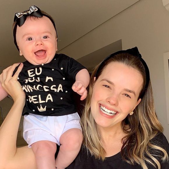Looks divertidos também são combinados por Thaeme Mariôto e a filha, Liz