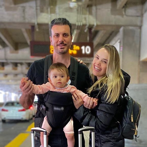 Liz, filha de Thaeme Mariôto e Fábio da Luz, já viajou muito com os pais