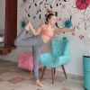 Larissa Manoela se diverte em aula de dança