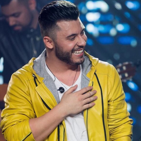 Murilo Huff cantou com namorada, Marília Mendonça, em live show