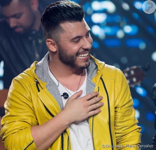 Murilo Huff cantou com namorada, Marília Mendonça, em live show