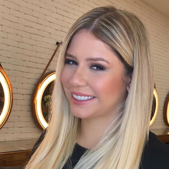 Marília Mendonça mudou de visual após a licença-maternidade