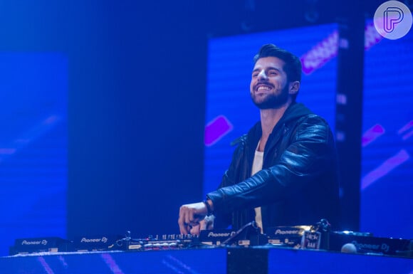 DJ Alok tocou música do filho de Patricia Poeta em live show