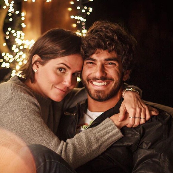 Deborah Secco se divertiu ao fazer quiz com o marido, Hugo Moura
