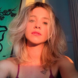 Transição capilar: Laryssa Ayres deixou de alisar o cabelo