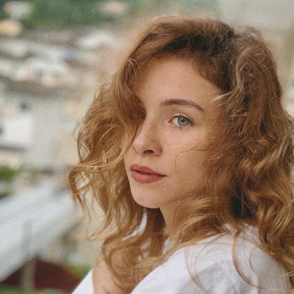 Transição capilar: Laryssa Ayres recuperou a natureza do cabelo