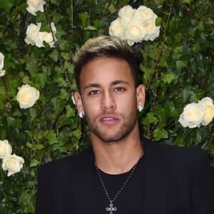 Neymar divertiu famosos brasileiros e internacionais com o vídeo