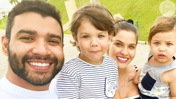 Gusttavo Lima se divertiu soltando pipa com o filho Gabriel nesta sexta-feira, 29 de maio de 2020