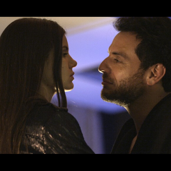 Camila Queiroz conversa com Rodrigo Lombardi sobre 'Verdades Secretas'