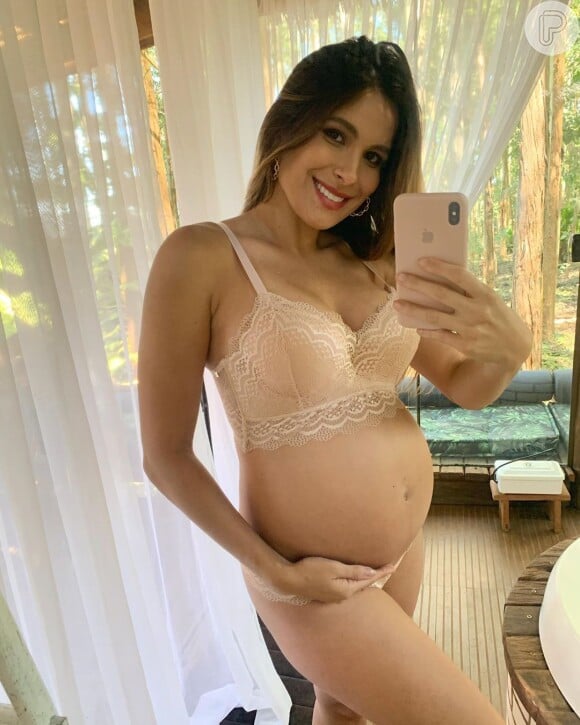 Ex-BBB Kamilla Salgado mostrou curvas que ganhou na gravidez em foto de lingerie