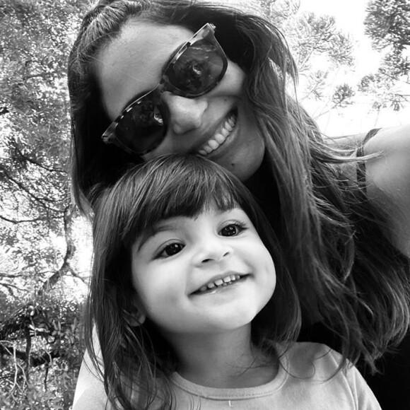 Nina é fruto do relacionamento de Carol Castro com violinista Felipe Prazeres