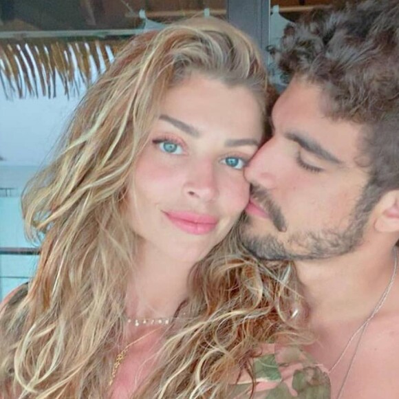 Grazi Massafera é provocada por Caio Castro e agita fãs: 'Caio deu um tapa no bumbum da Grazi'