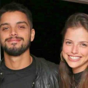 Agatha Moreira e Rodrigo Simas planejam morar juntos após o período de isolamento