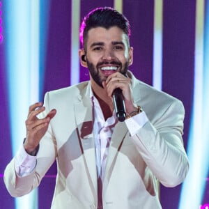 Gusttavo Lima relata acidente: 'Estava na preferencial, mas um carro passou muito rápido na minha frente, furando a minha preferência e, de repente, eu ouço um barulho forte'