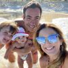Filha de Ticiane Pinheiro e Cesar Tralli, Manuella já conheceu o mar com os pais e a irmã, Rafaella Justus