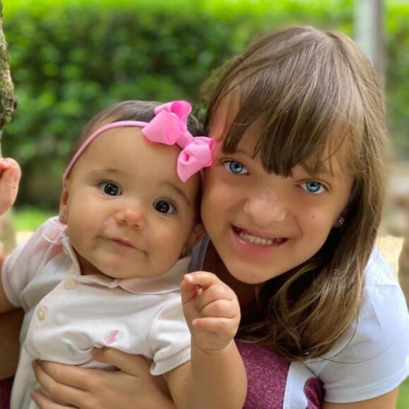 Filhas de Ticiane Pinheiro, Rafaella e Manuella são inseparáveis