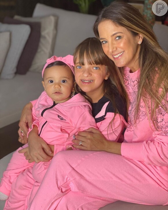 Ticiane Pinheiro gosta de combinar looks com as filhas, Rafaella e Manuella
