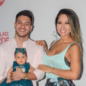 Arthur Aguiar fez um vídeo para a filha para que ela assista quando crescer