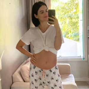 Sthefany Brito mostrou a evolução da barriga de sua primeira gravidez