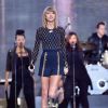 Taylor Swift se apresenta na Times Square, em Nova York, durante o programa 'Good Morning America'