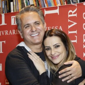 Cleo fala sobre relação com Glória Pires e Orlando Morais na quarentena: 'Meu pai Orlando e minha mãe eu vejo direto.'