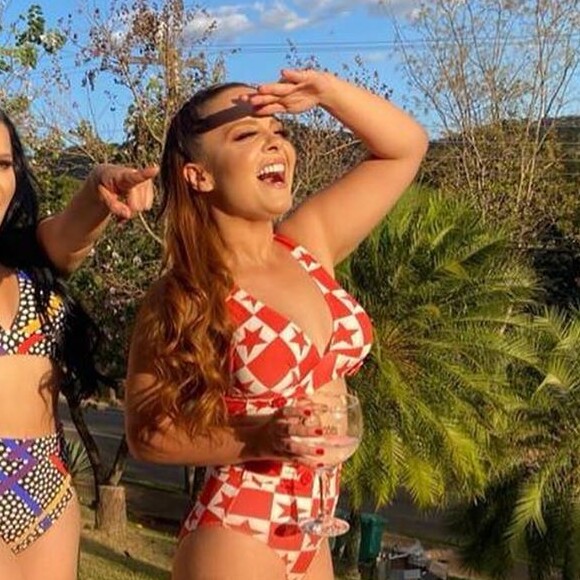 Maiara e Maraisa publicam vídeo dançando de biquíni