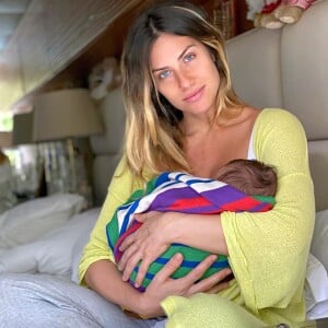 Giovanna Ewbank descreve conexão com o filho na amamentação