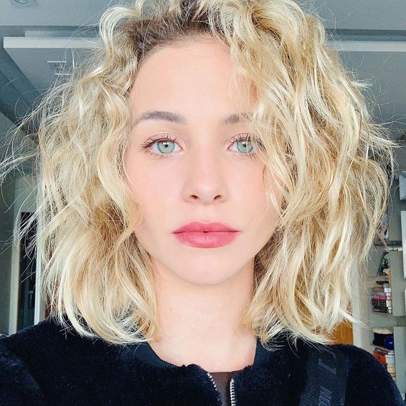 Laryssa Ayres fala sobre processo de transição capilar