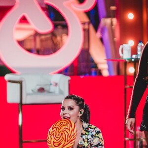 Dupla de Maiara, Maraisa rebolou com funk de Anitta