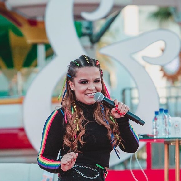 Maiara empinou o bumbum ao dançar 'Desce pro Play', de Anitta